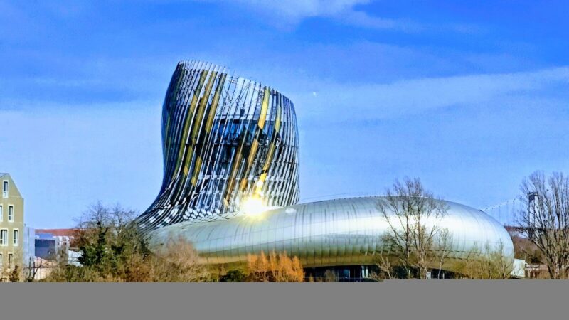 Visiter la Cité du Vin en groupe le guide 2026