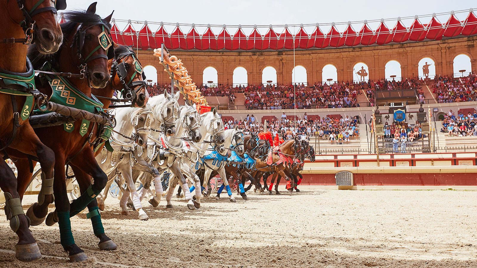 Histoire du Puy du Fou des origines à nos jours